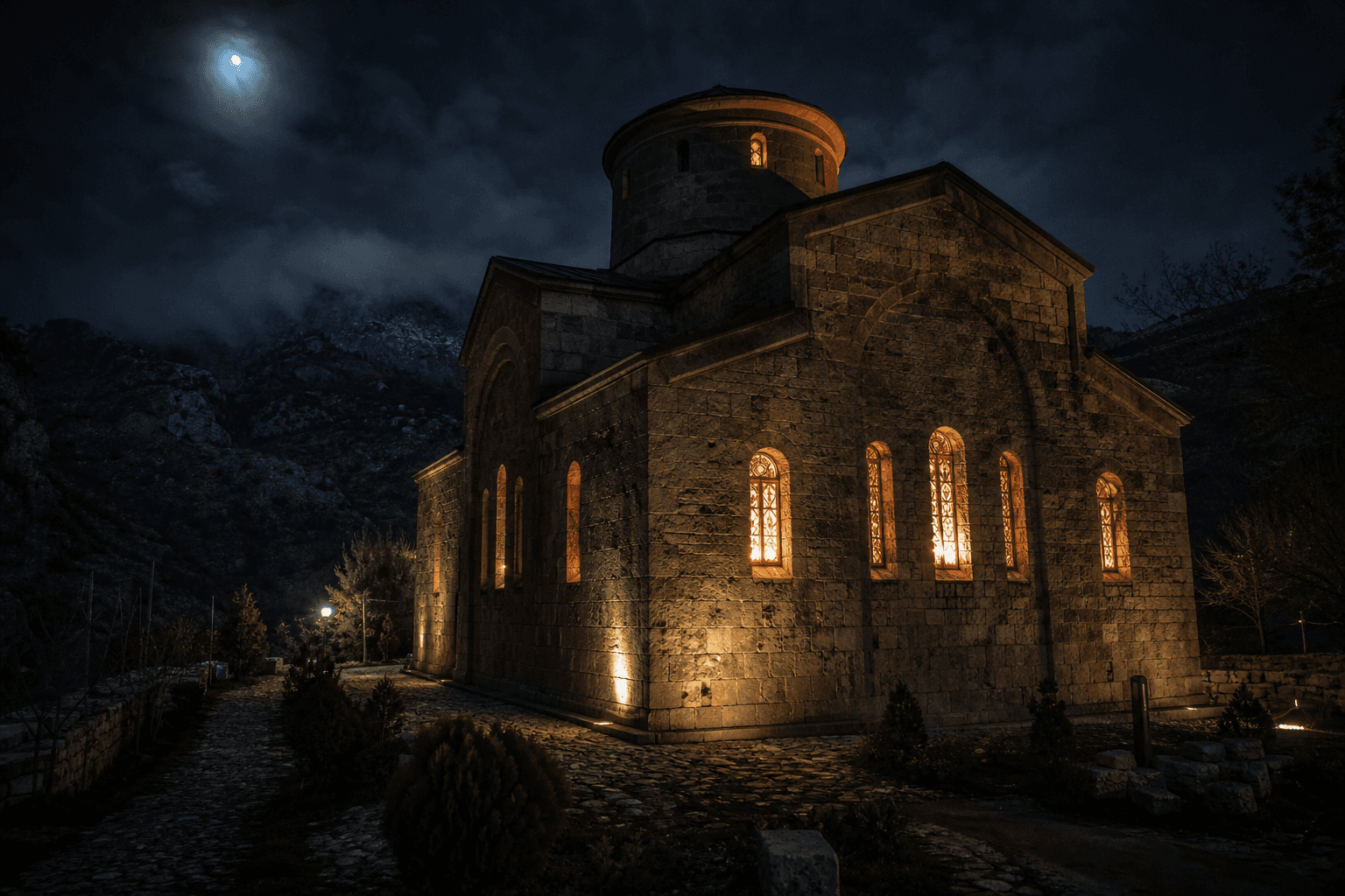 Gece ışıklı tarihi kilise dış cephesi - Yozgat Medyumları